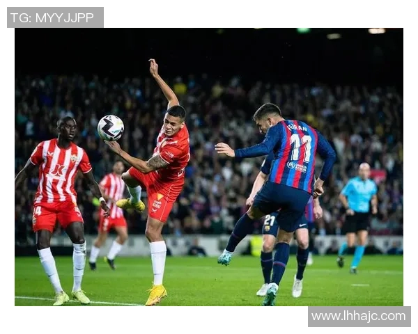 全球足球明星风采尽在国际舞台上的精彩瞬间与图片展示