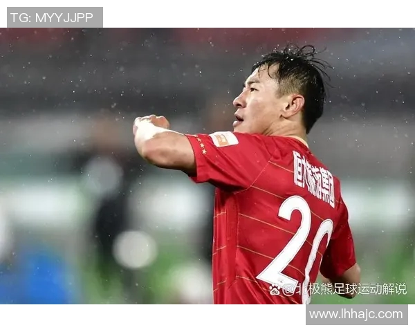 热爱你所爱的足球明星，追寻他们的荣耀与激情，感受绿茵场上的梦想与奋斗