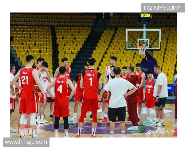 曾凡博的篮球之路：从青涩少年到赛场明星的成长故事